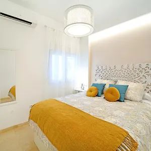 mlaga-historical-centre-luxury-apartment.hotelsinnerja.org/